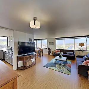 https://hawaiian-monarch-203-condo.hotelsinhawaii.org