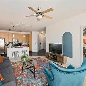 https://league-flats-south-end-on-south-college-street.1sthotelscharlotte.com