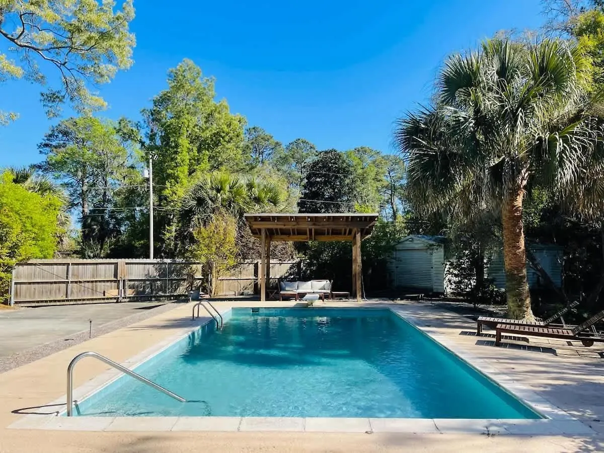 Coastal Oasis W Pool Near Beach And Downtown! Savannah